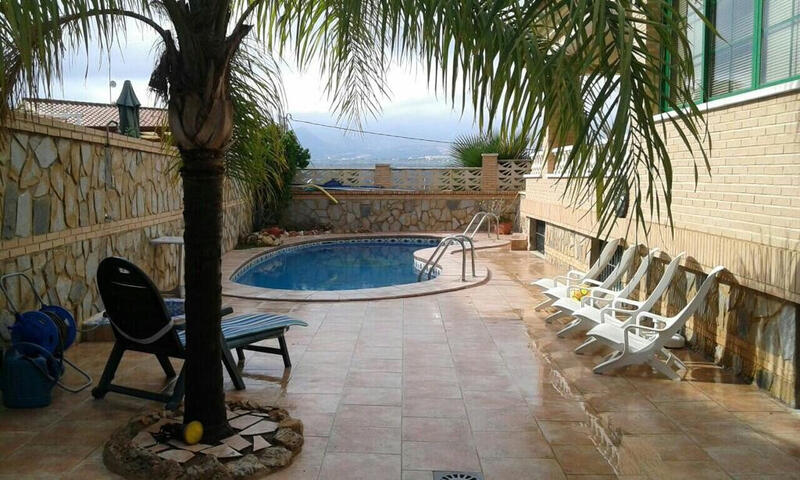 8 Cuarto Villa en venta