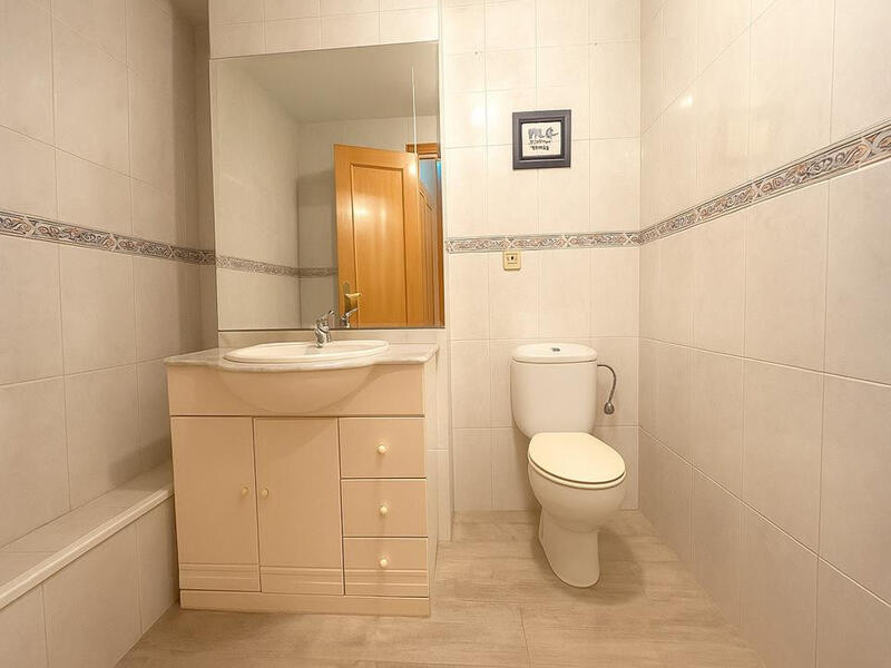 3 bedroom Apartment for sale