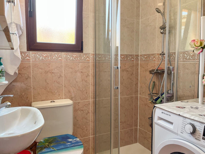 6 bedroom Villa for sale