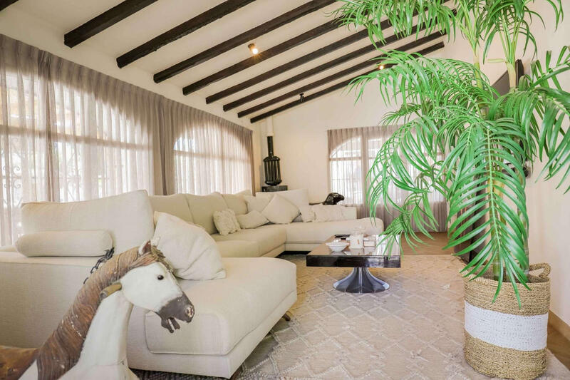 5 bedroom Villa for sale