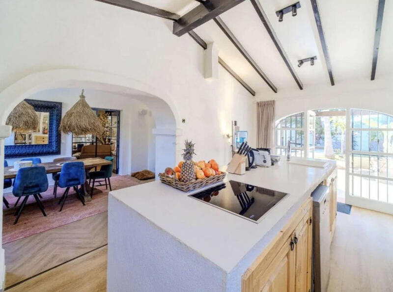 5 bedroom Villa for sale