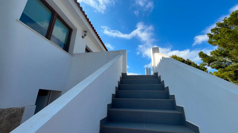 4 bedroom Villa for sale