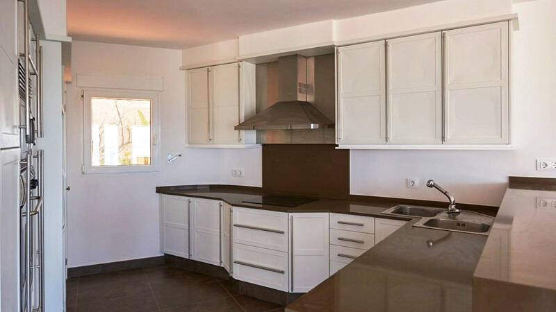 4 Cuarto Villa en venta