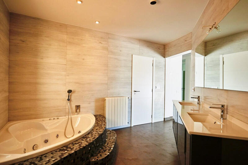 4 Cuarto Villa en venta