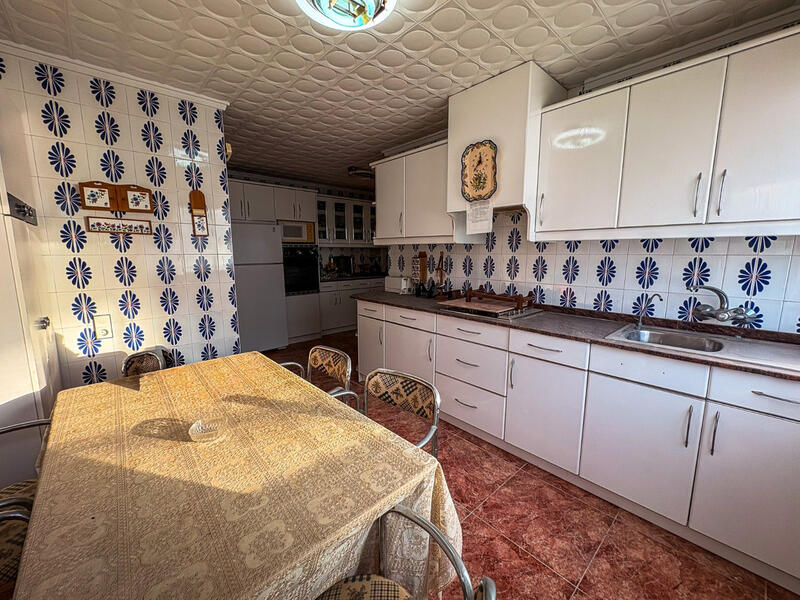 3 bedroom Apartment for sale