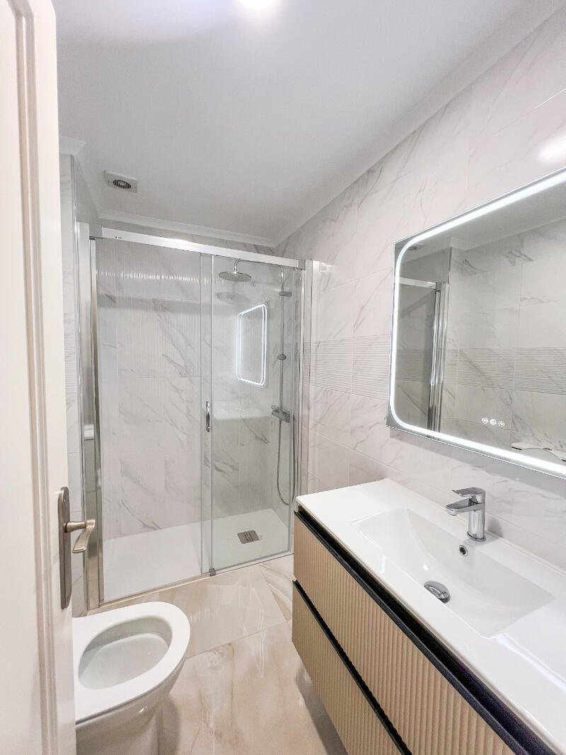 2 slaapkamer Appartement Te koop