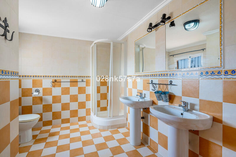 4 slaapkamer Villa Te koop