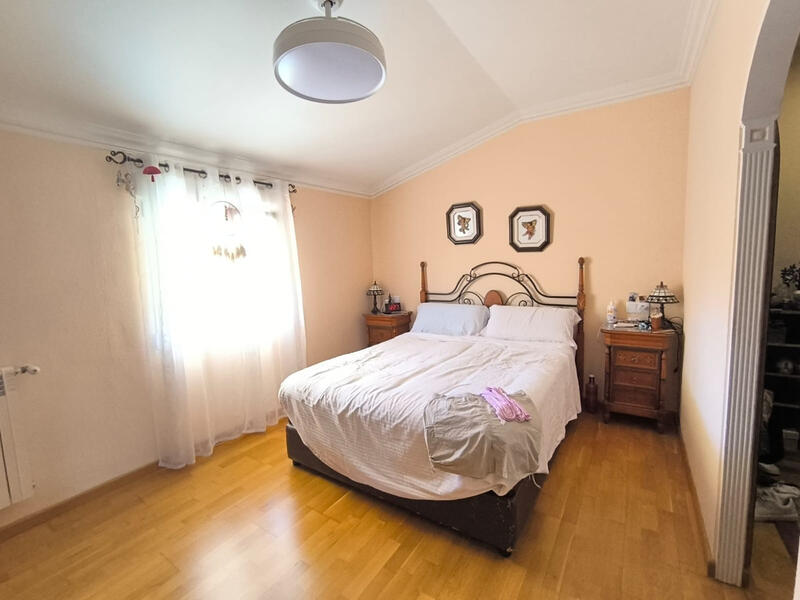 6 Cuarto Villa en venta