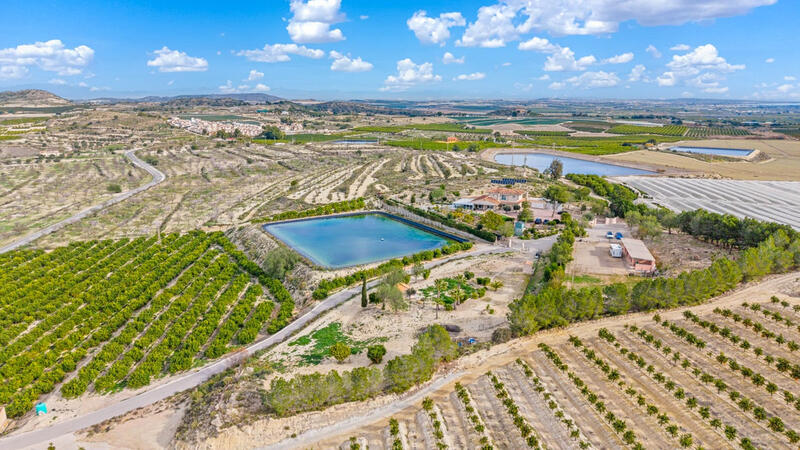4 slaapkamer Landhuis Te koop 4 slaapkamer Landhuis Te koop