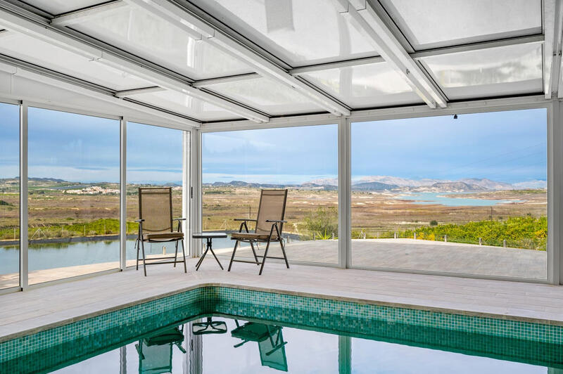 4 slaapkamer Landhuis Te koop 4 slaapkamer Landhuis Te koop