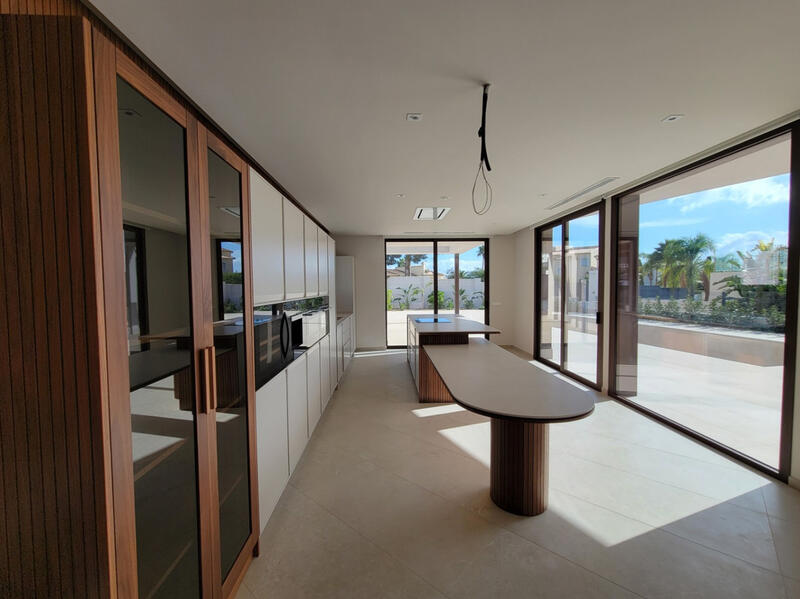 5 bedroom Villa for sale