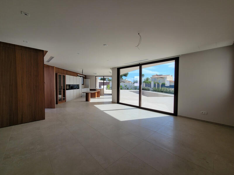 5 bedroom Villa for sale