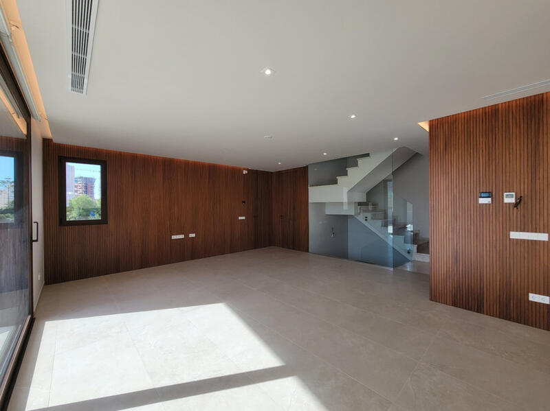 5 bedroom Villa for sale