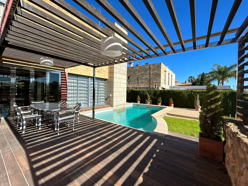 4 Schlafzimmer Villa zu verkaufen