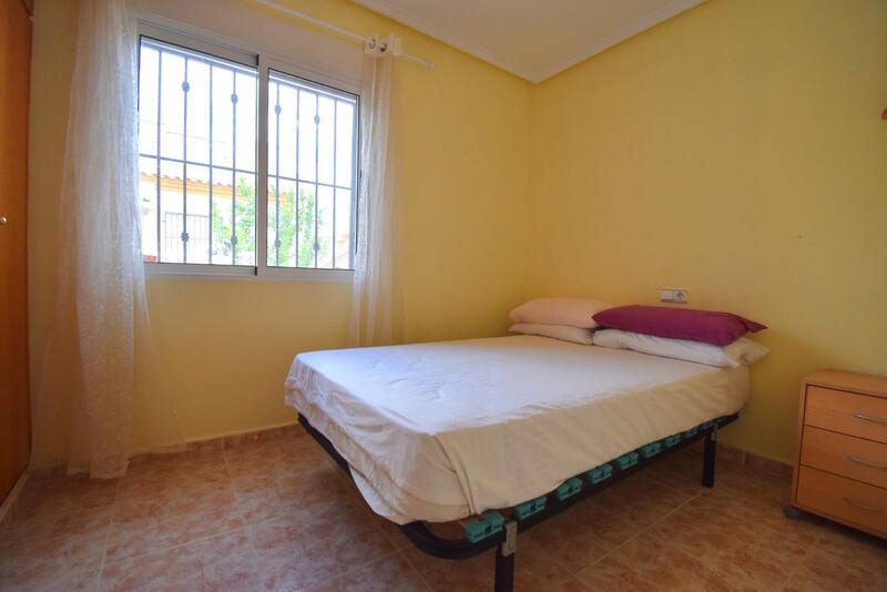 2 Schlafzimmer Stadthaus zu verkaufen