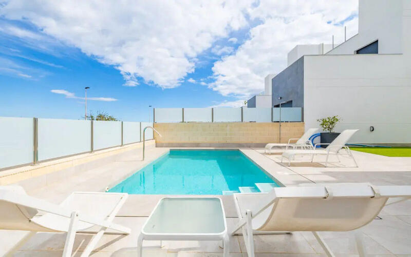 3 slaapkamer Villa Te koop