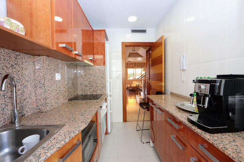 3 soveværelse Byhus til salg 3 soveværelse Byhus til salg