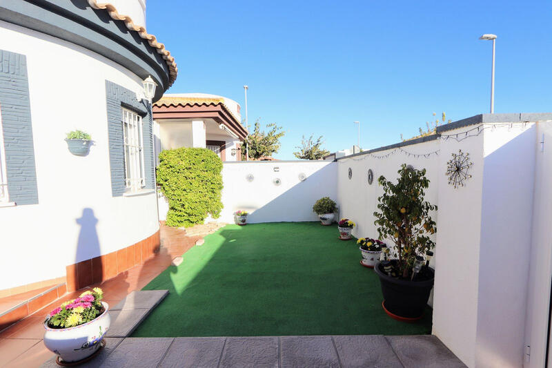 3 спальная комната вилла продается