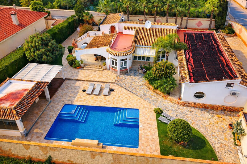 Villa à vendre dans Cabo Roig, Alicante