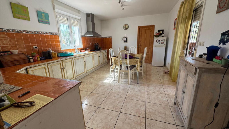 6 bedroom Country House for sale