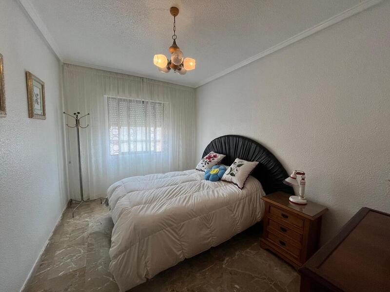 4 bedroom Townhouse for sale