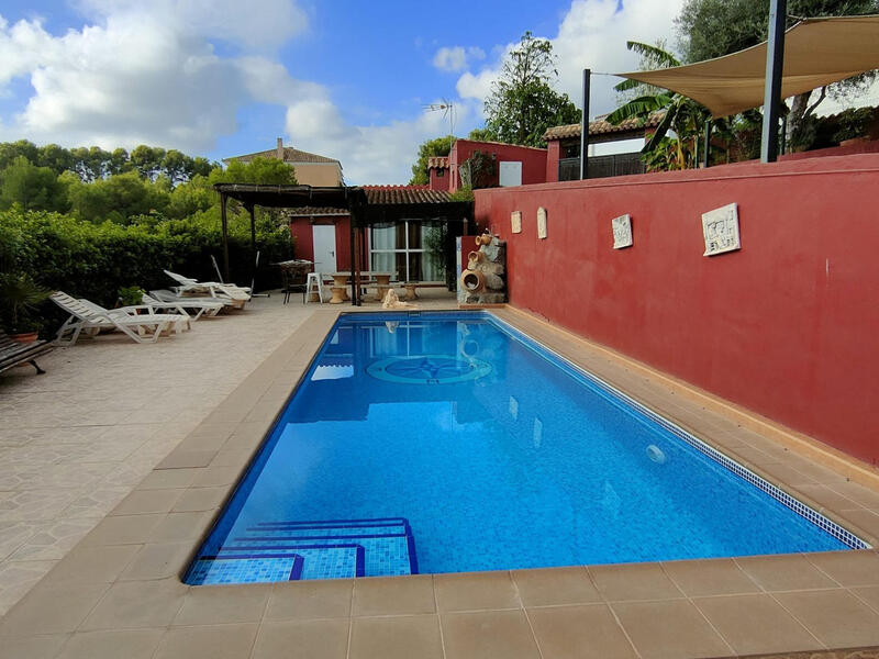 4 bedroom Villa for sale