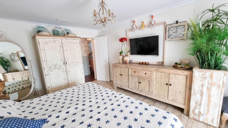 6 bedroom Villa for sale