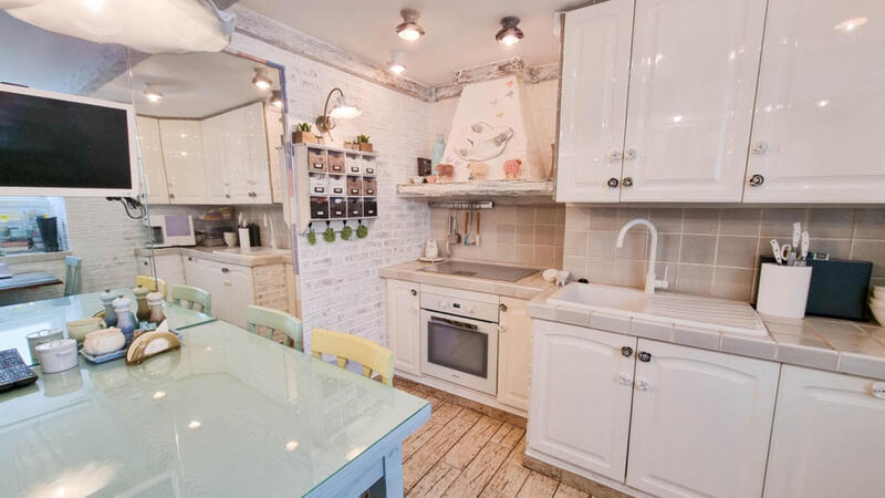 6 bedroom Villa for sale