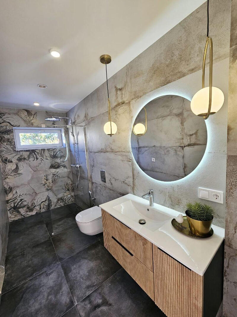 4 bedroom Villa for sale