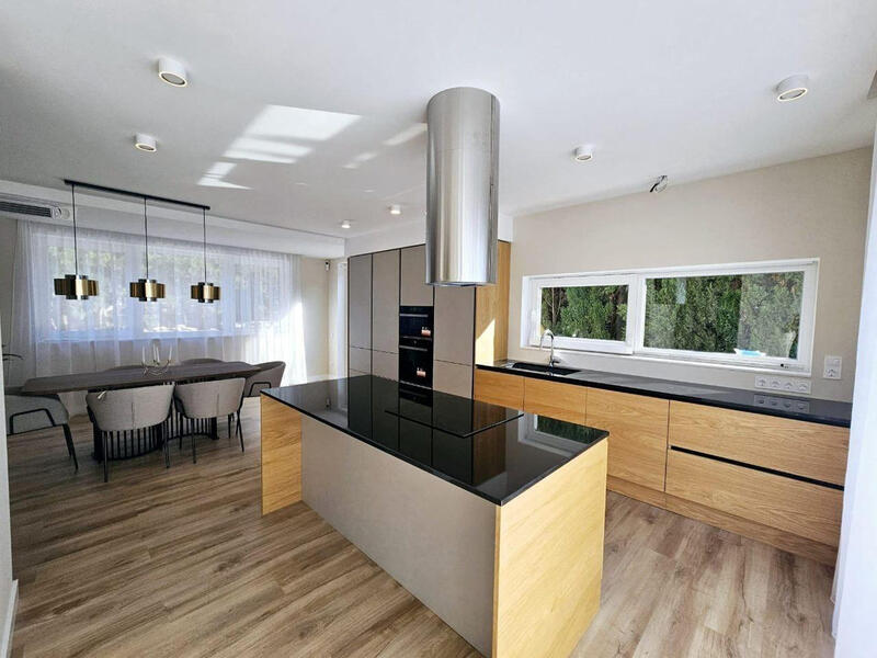 4 bedroom Villa for sale