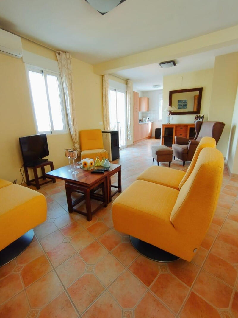 8 bedroom Villa for sale