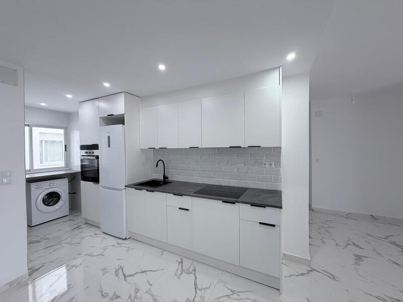 3 bedroom Apartment for sale