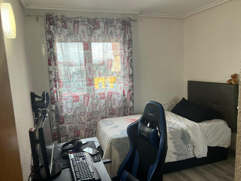 4 slaapkamer Appartement Te koop 4 slaapkamer Appartement Te koop