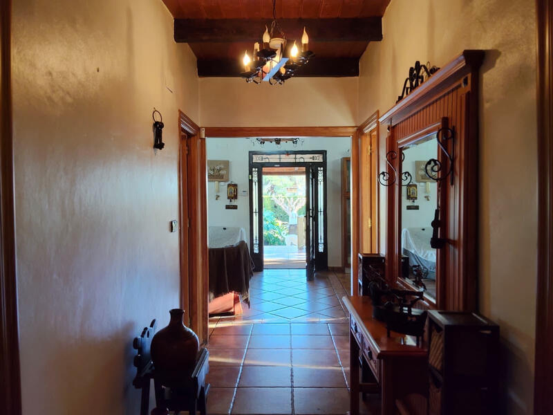 4 bedroom Villa for sale