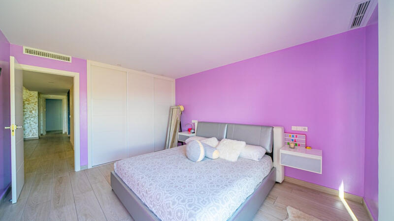 4 Cuarto Villa en venta