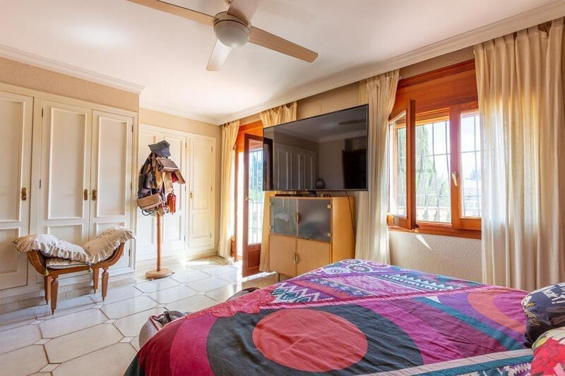 4 bedroom Villa for sale