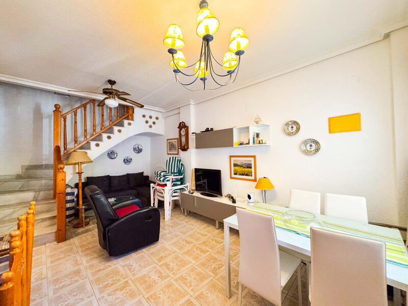 2 Schlafzimmer Stadthaus zu verkaufen