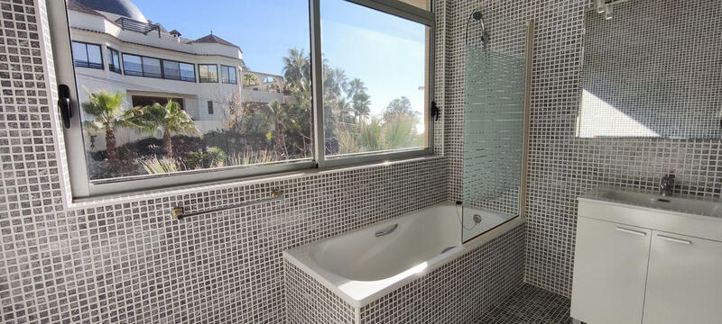 4 bedroom Villa for sale 4 bedroom Villa for sale