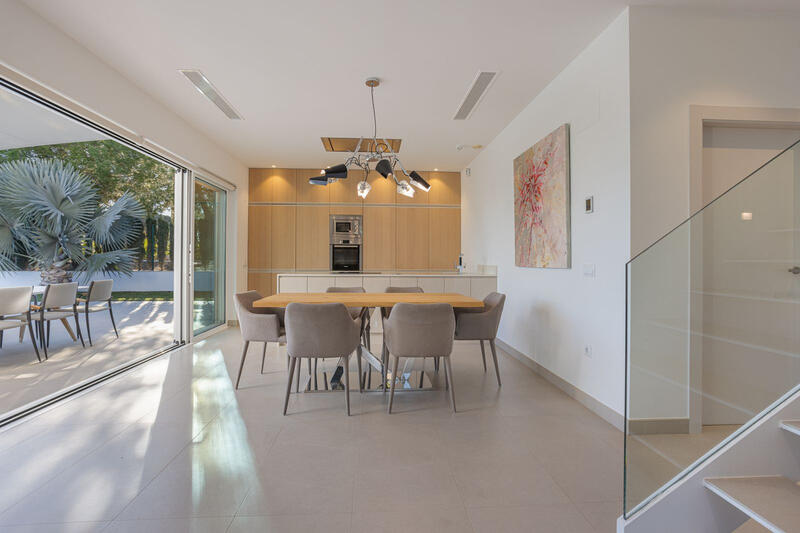 4 bedroom Villa for sale 4 bedroom Villa for sale