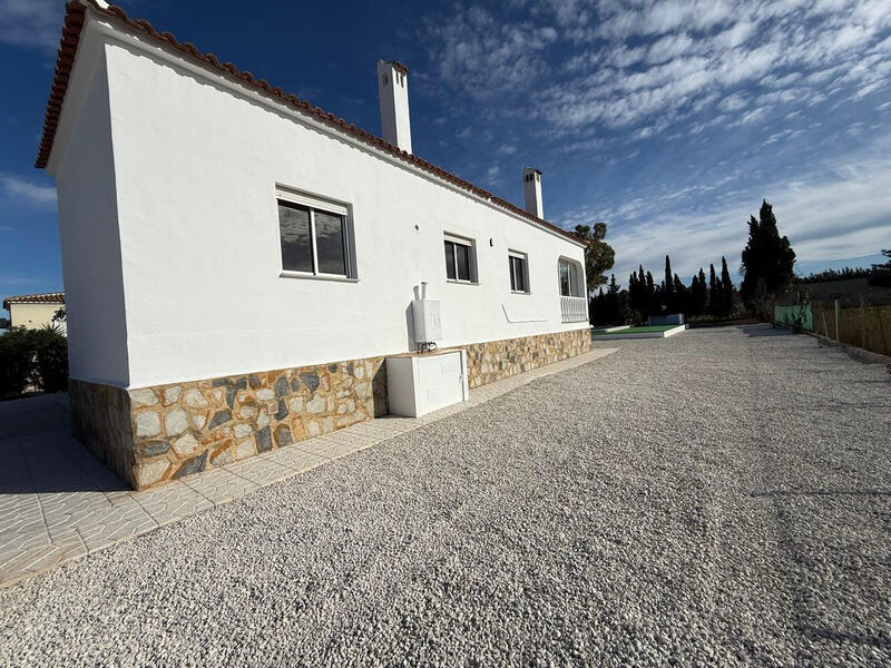 3 bedroom Country House for sale