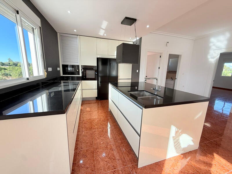 3 bedroom Country House for sale