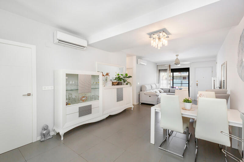 4 soverom Leilighet til salgs 4 soverom Leilighet til salgs