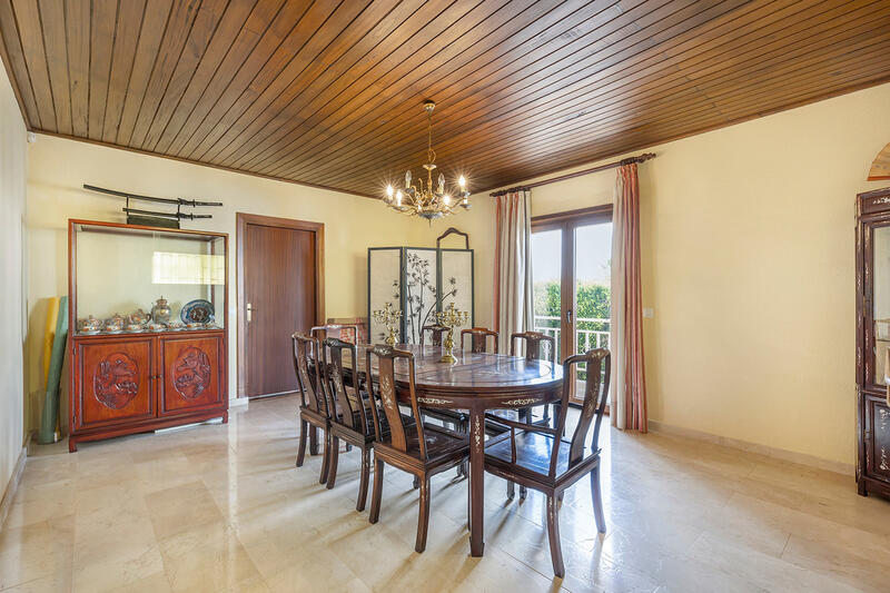 5 bedroom Villa for sale