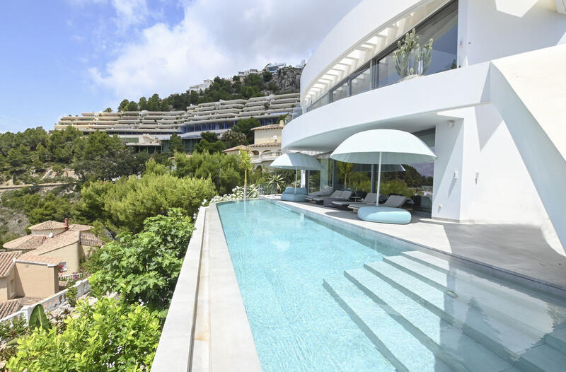 4 bedroom Villa for sale