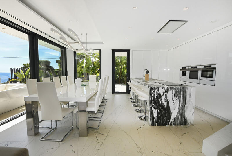 4 soverom Villa til salgs 4 soverom Villa til salgs