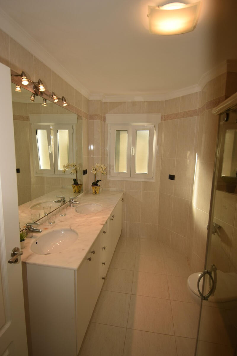 2 Schlafzimmer Appartement zu verkaufen