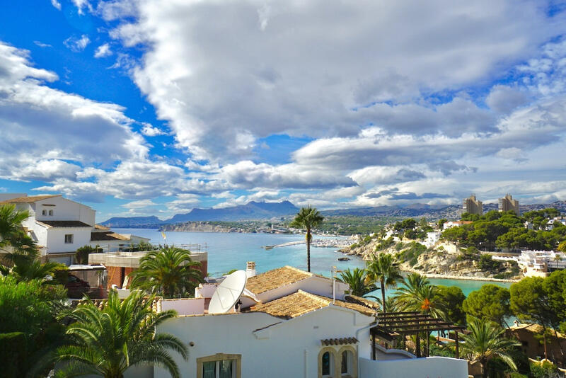 4 спальная комната вилла продается