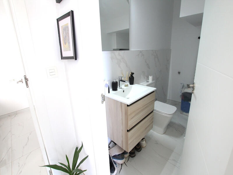 3 Schlafzimmer Villa zu verkaufen 3 Schlafzimmer Villa zu verkaufen