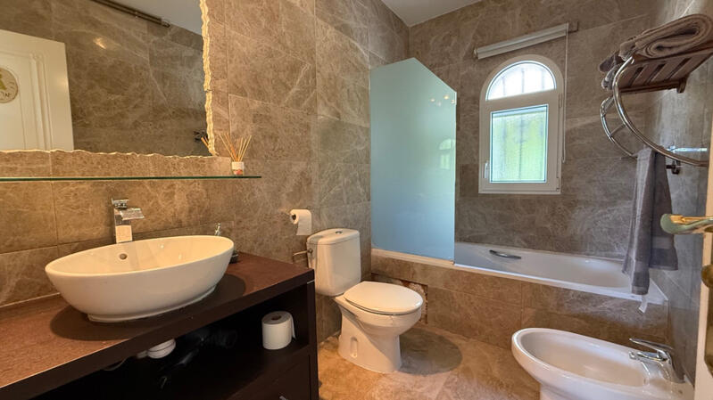 4 bedroom Villa for sale