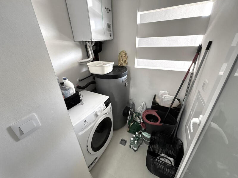 2 slaapkamer Appartement Te koop 2 slaapkamer Appartement Te koop